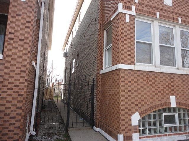 2nd image of 4810 S Kedvale Ave