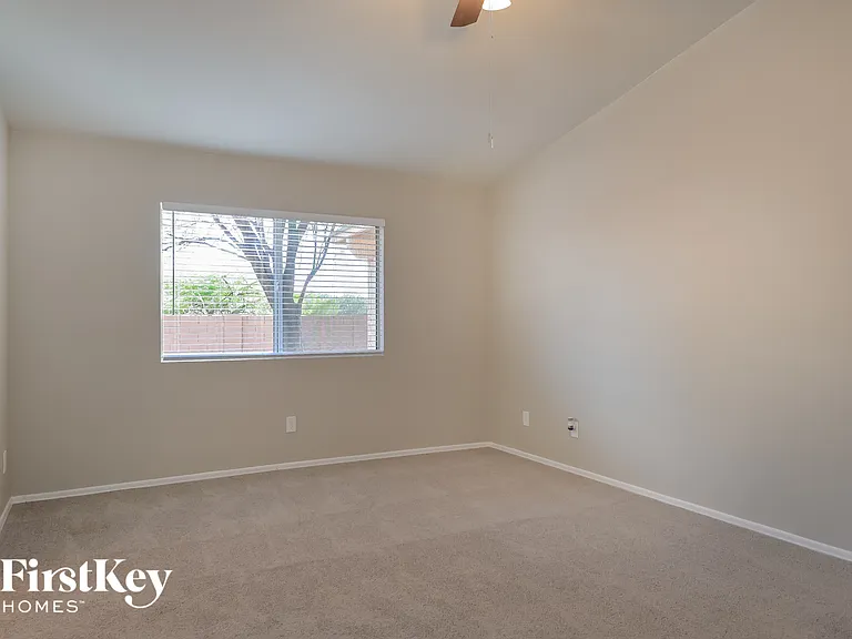 9550 E Caldwell Dr — Photo 6