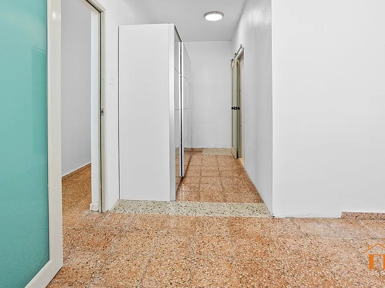 4884 Bo Terranova — Photo 31