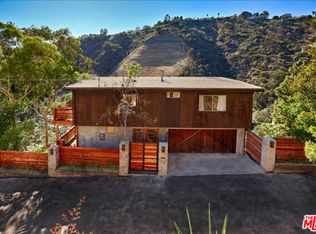 8040 Highland Trl, Los Angeles, CA 90046