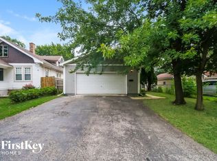 1117 Solfisburg Ave, Aurora, IL 60505