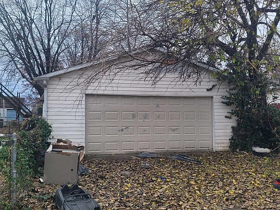 4th image of 620 N 5th Ave