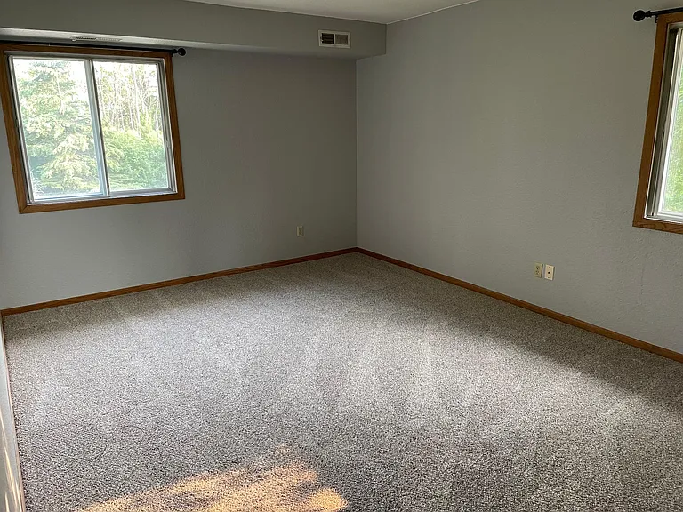1430 Garay Ln — Photo 13