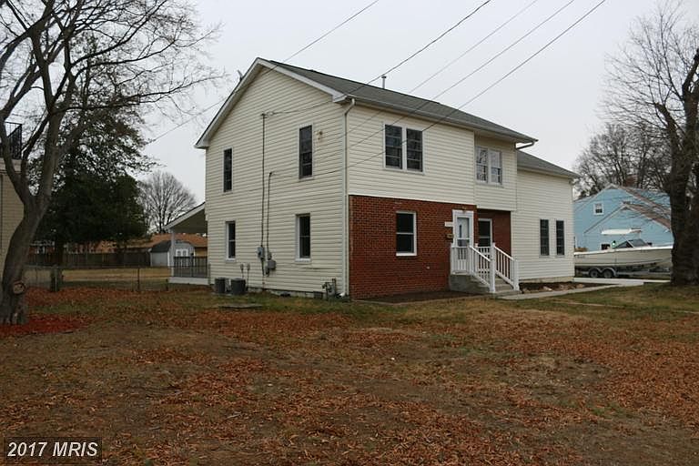 1st image of 3424 Memorial St