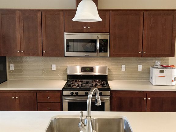 2nd image of 7975 NE Caitlin St