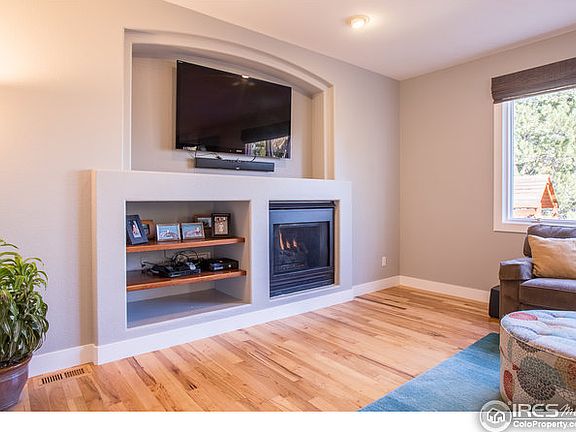 Family room gas fireplace