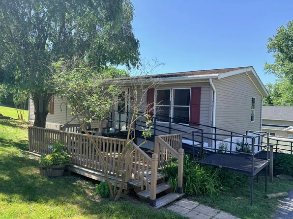 764 Willow Ln, Gap, PA 17527