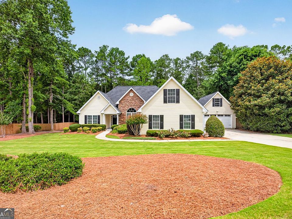 1st image of 836 Winding Grove Ln