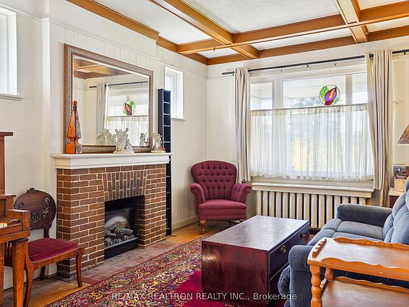 5th image of 2585 Lake Shore Blvd W