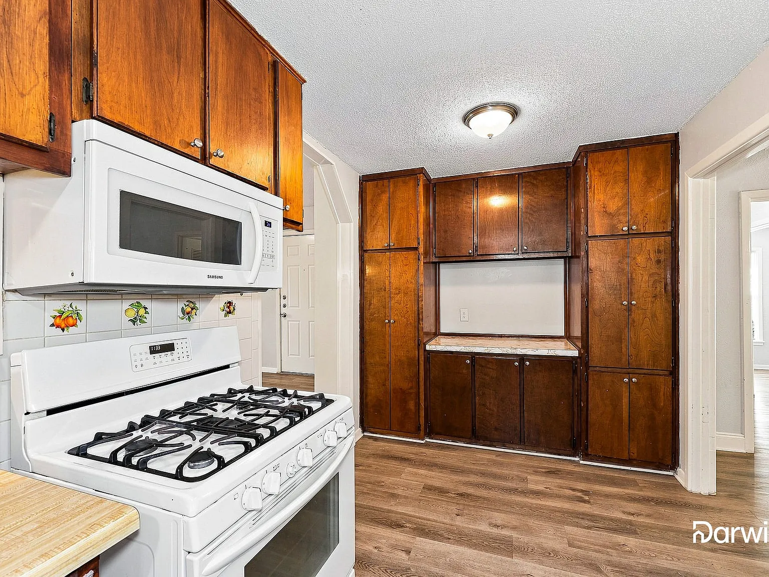 3 bed, 2.0 bath, 1673 sqft, $1,765 — Photo 3