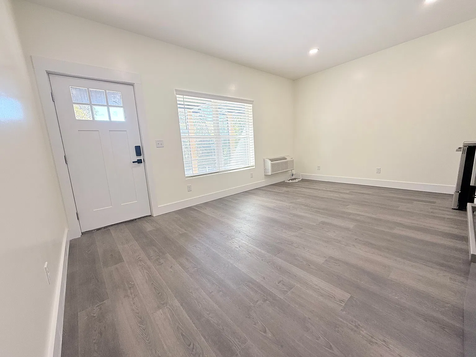 1 bed, 1.0 bath, $1,000 — Photo 3