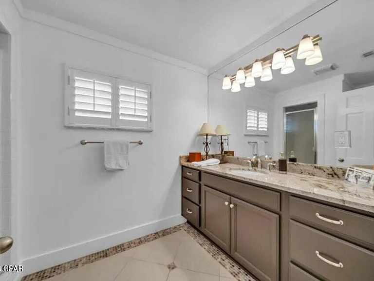 628 Amberjack Dr — Photo 8