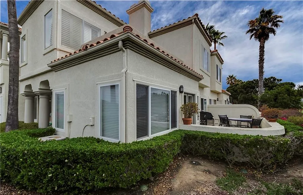 2 bed, 1145 sqft, $6,500 — Photo 1