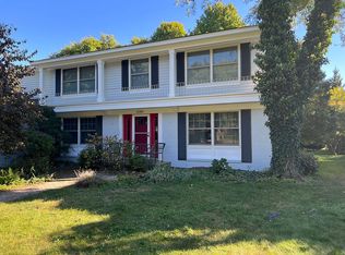 2103 Lancer Dr, Troy, MI