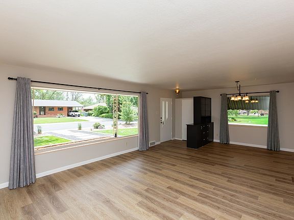 5th image of 500 Cedar Ave