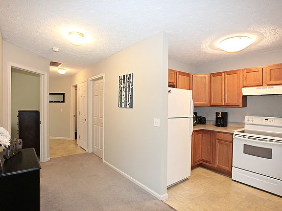3rd image of 6260 Forest Park Dr
