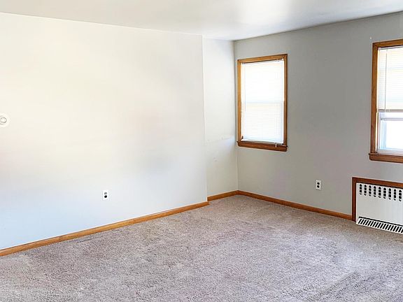4th image of 65 Albert St