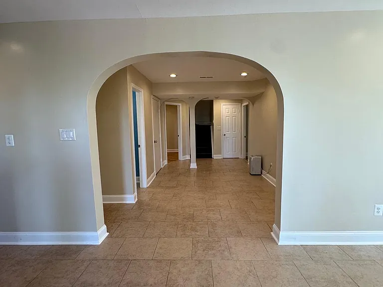 13816 Piscataway Dr — Photo 18