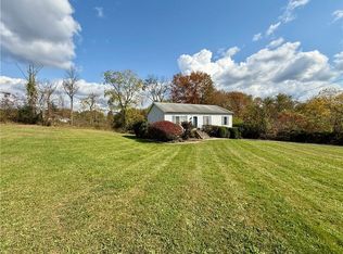 7 Crystal Rd, Wallkill, NY 12589