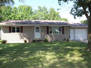201 Marion St SW, Hopkinton, IA 52237