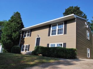 5429 Starkey Rd, Roanoke, VA 24018