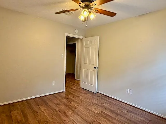 3602 Chapel Square Dr — Photo 28