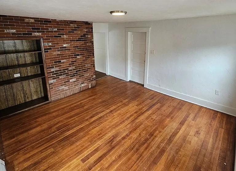 5 Brookdale St #1 — Photo 11