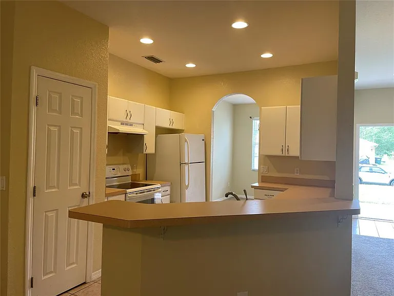 1818 Governor Ave — Photo 7
