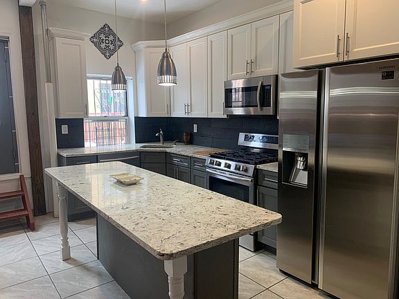 3rd image of 949 Bruckner Blvd APT 1