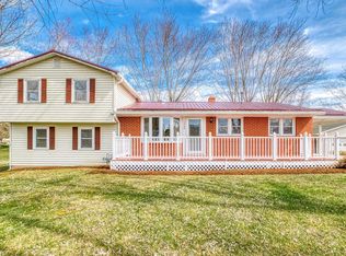 1739 Mount Tabor Rd, Blacksburg, VA 24060