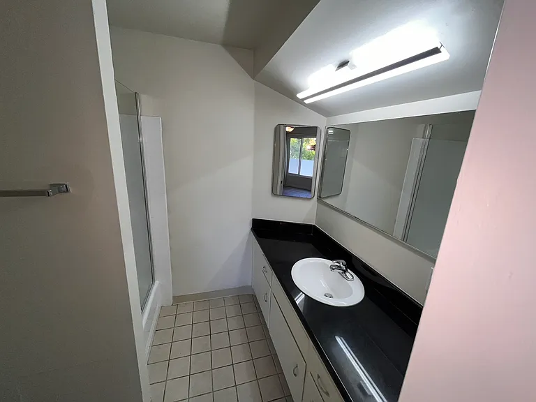 Lee Crest Apartments — Photo 23