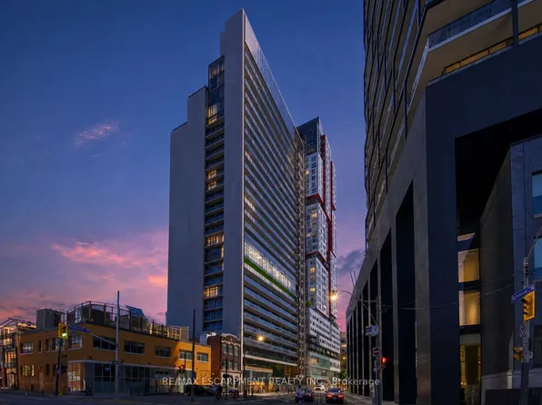 330 Richmond St W, Toronto, ON