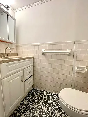 Rented by J PRESTON AND ASSOCIATES INC | media 22