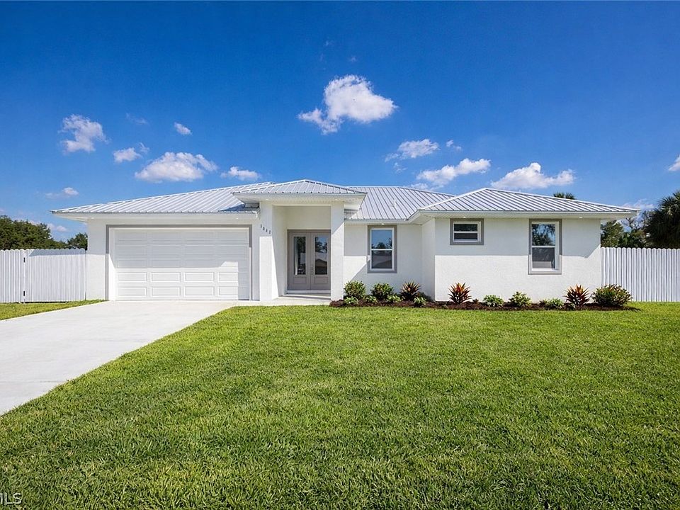 1st image of 3002 Mercer Way