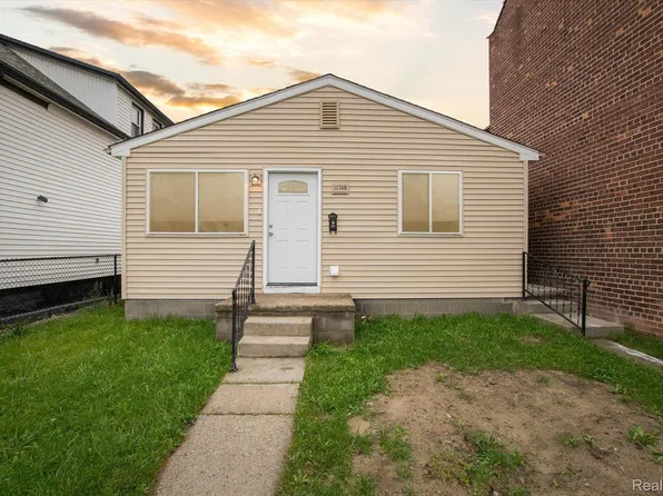 11708 Dyar St, Hamtramck, MI 48212