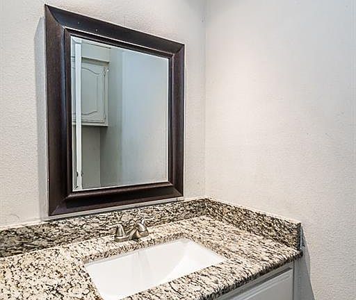 5th image of 3405 Omar Ln