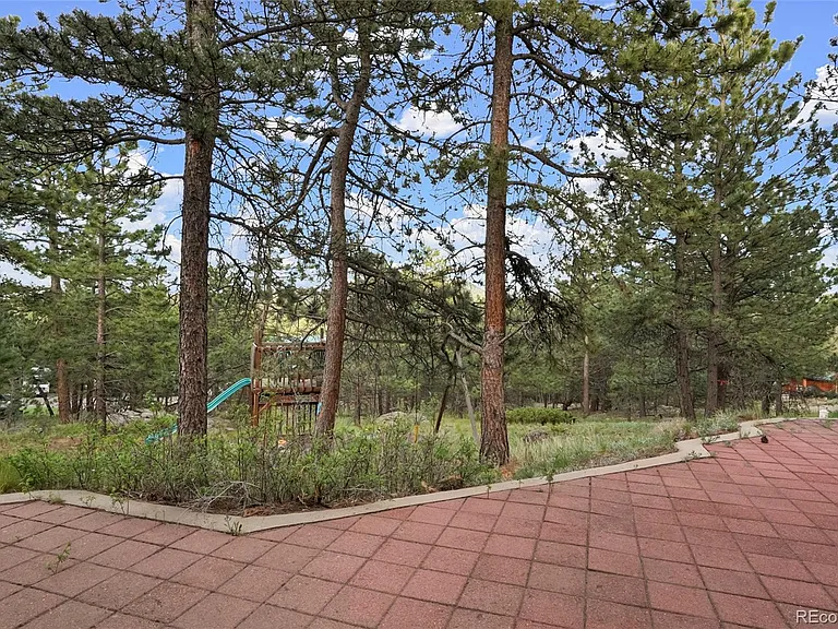 687 Crescent Lake Rd — Photo 29