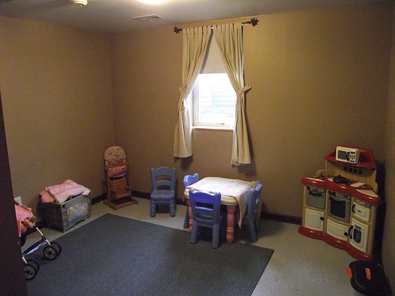 5th image of 3723 140th Ave