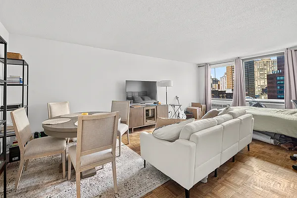 Rented by Elegran | media 1