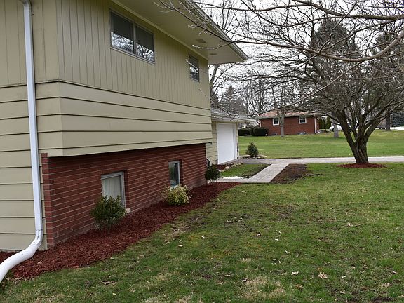 5th image of 17850 Hartman St