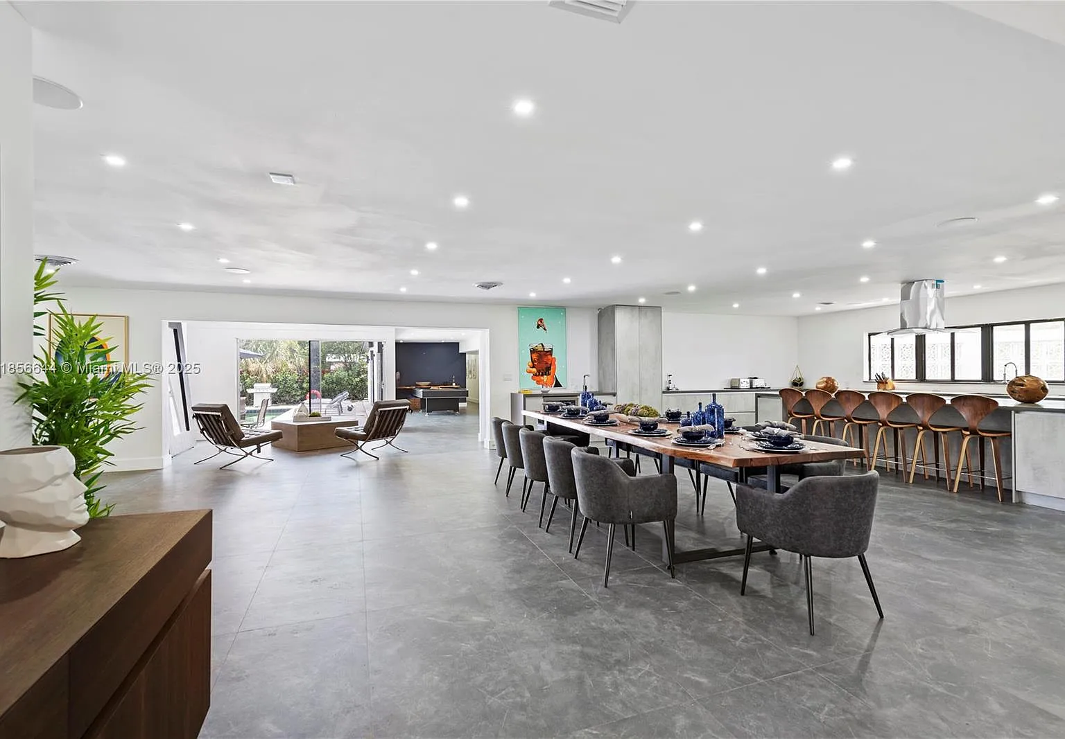 Hollywood Hills — Photo 4