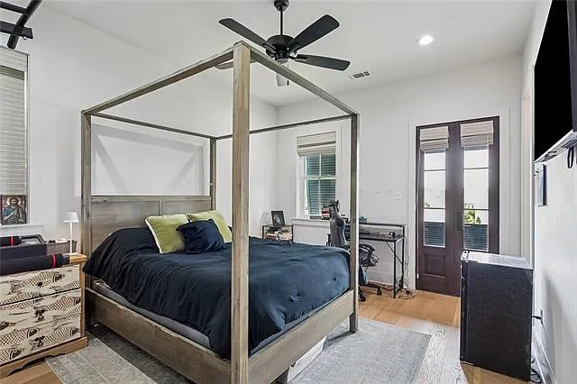 141 Bay Tree Manor Dr — Photo 11