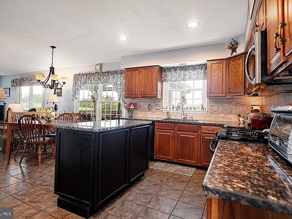 4th image of 2904 Northern Dancer Dr