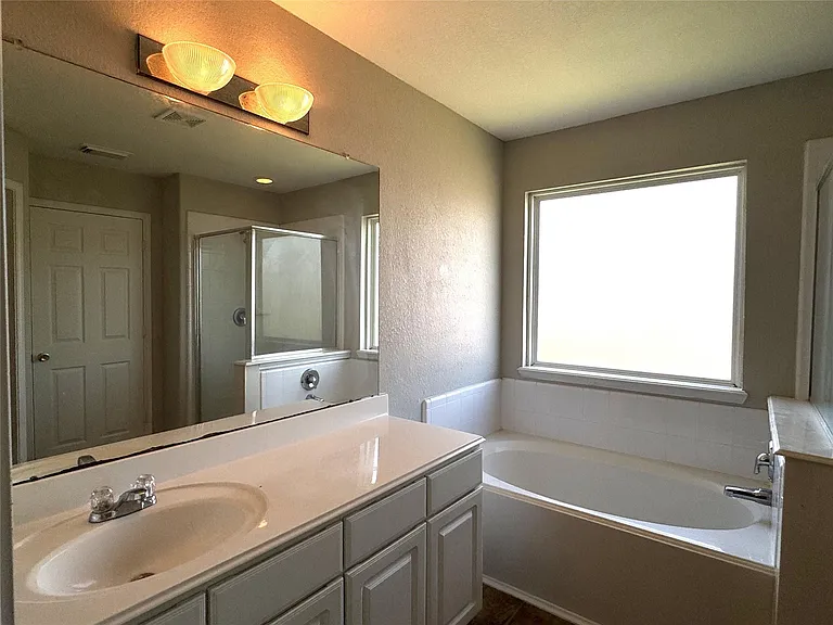 19543 Clevera Walk Ln — Photo 36