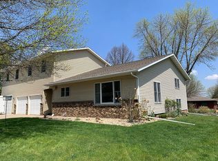 3049 Spruce Ave, Slayton, MN 56172