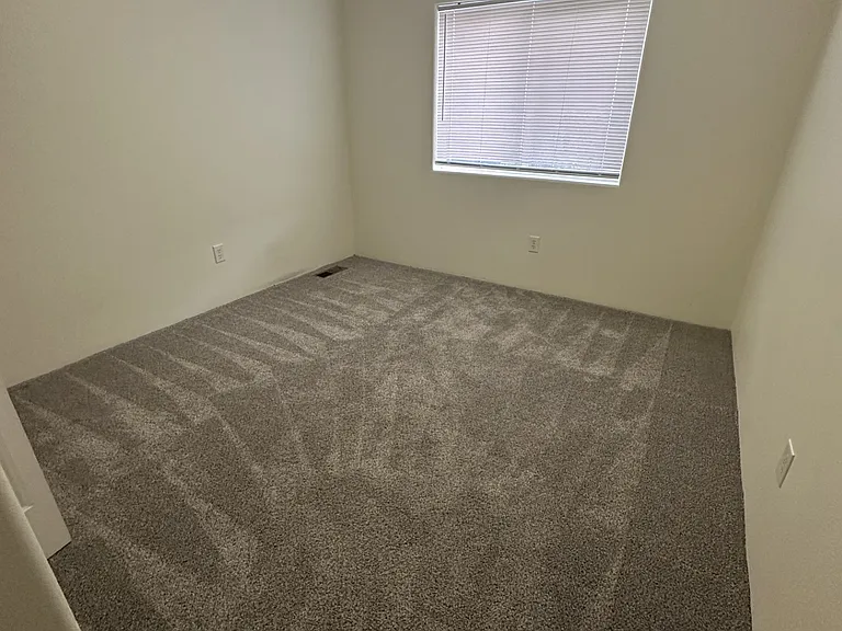 565 Briarwood Dr #563 — Photo 12