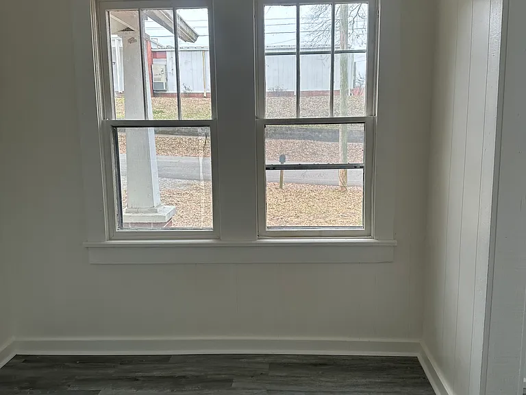 703 Jacobs Ave — Photo 6