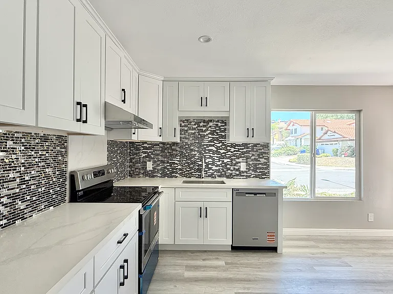 9135 Truman St — Photo 4