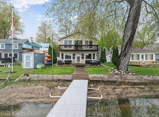 4825 Downing Dr, Pinckney, MI 48169