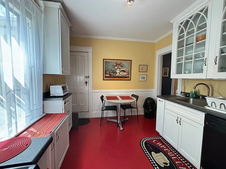 9 Whitfield Pl #2 — Photo 6